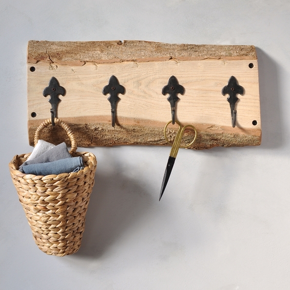 Country Cottage Fleur De Lis Hook