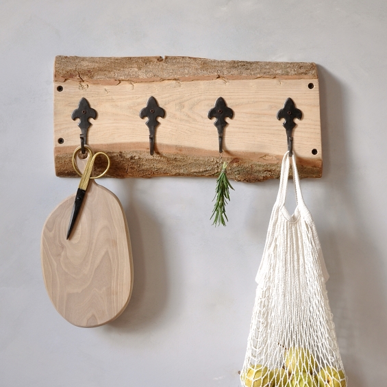 Country Cottage Fleur De Lis Hook